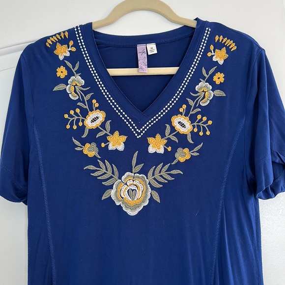 Alya | Floral Embroidered T Shirt Dress - Picture 2 of 4